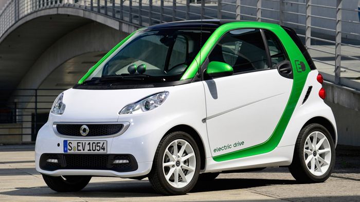 Το smart fortwo electric drive είναι πλέον διαθέσιμο και στη χώρα μας και ευχή όλων μας είναι να αυξηθούν σύντομα τα ηλεκτρικά οχήματα.